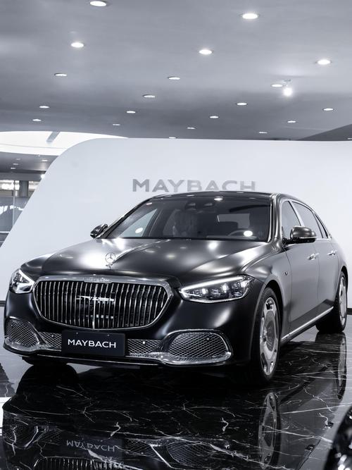 成都181岚图汽车的售后服务让用户无忧出行，迈巴赫未来的豪华车趋势